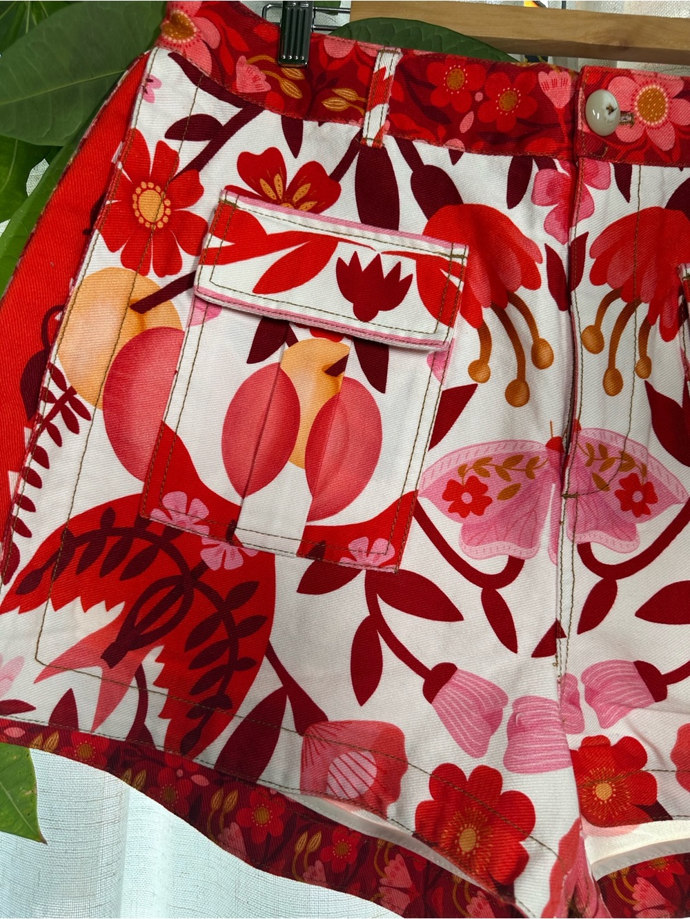 FARM Rio White Denim Shorts with Red Floral Print NWOT! - Picture 10 of 16